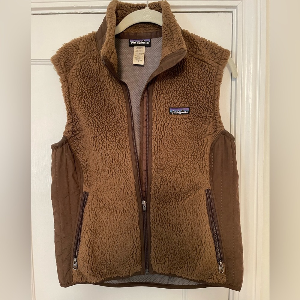 Brown Patagonia GUC vest size medium, fits more like a small
